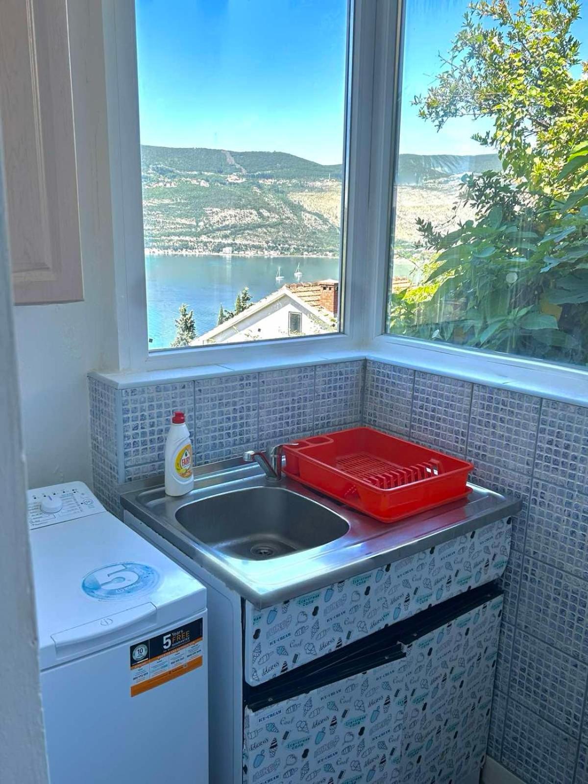Apartments Maya Herceg Novi Luaran gambar